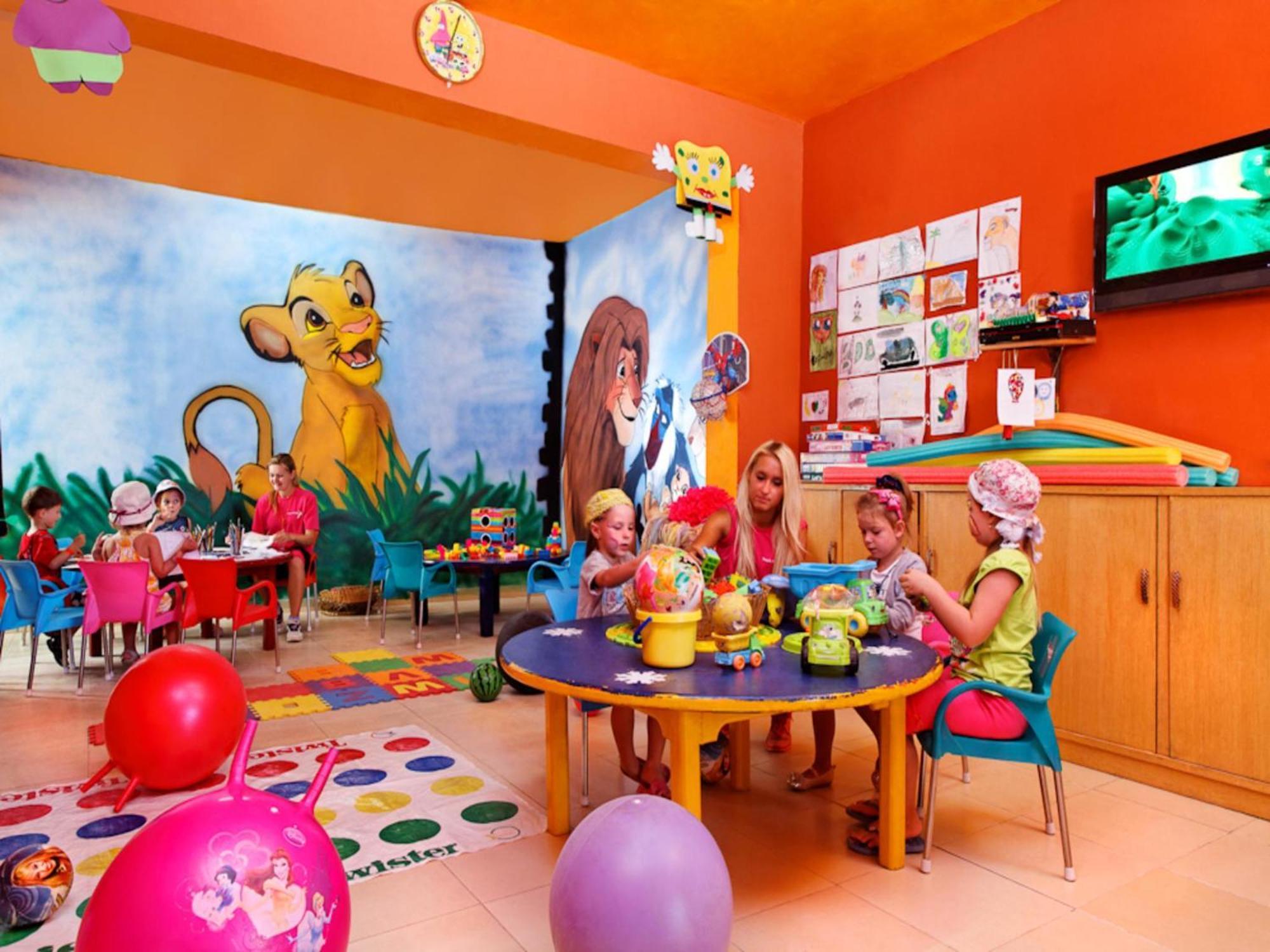 Beach Albatros Aqua Park - Hurghada Esterno foto The Lion King Nursery